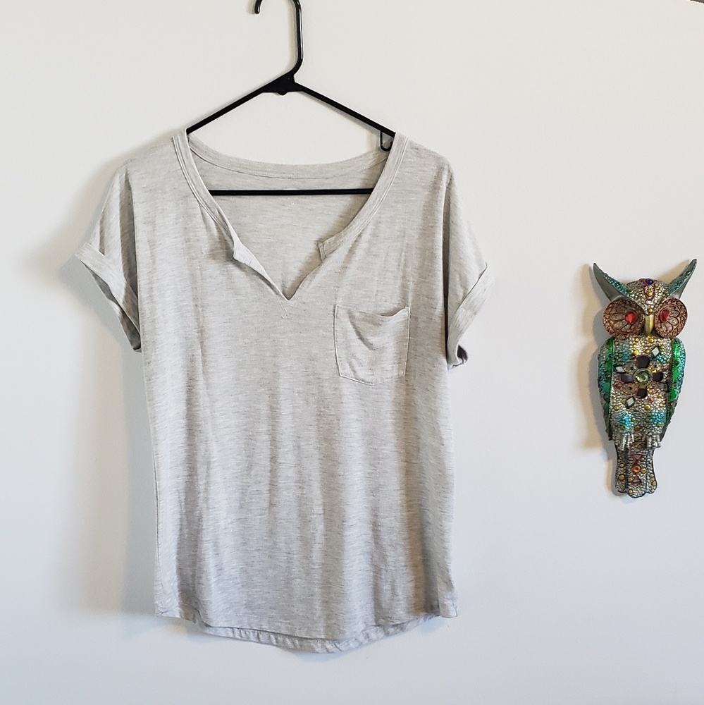 Grey split neck cuffed short sleeve shirt